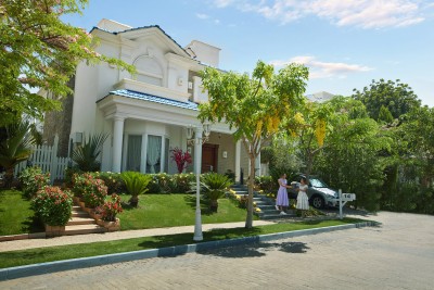 Standalone Villa For Sale With Installments at Mountain View 1.1 Corner Location